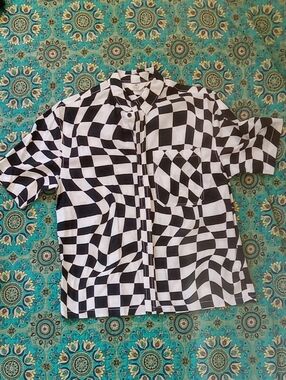 H&M Black & White Checkerboard Short-Sleeve Button Up Shirt